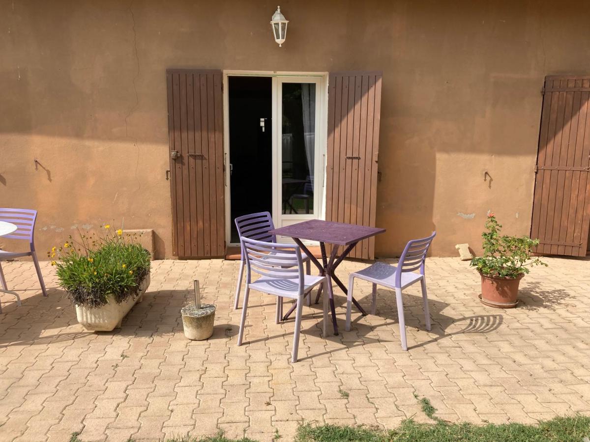Auberge Les Olivades Mallemort Buitenkant foto