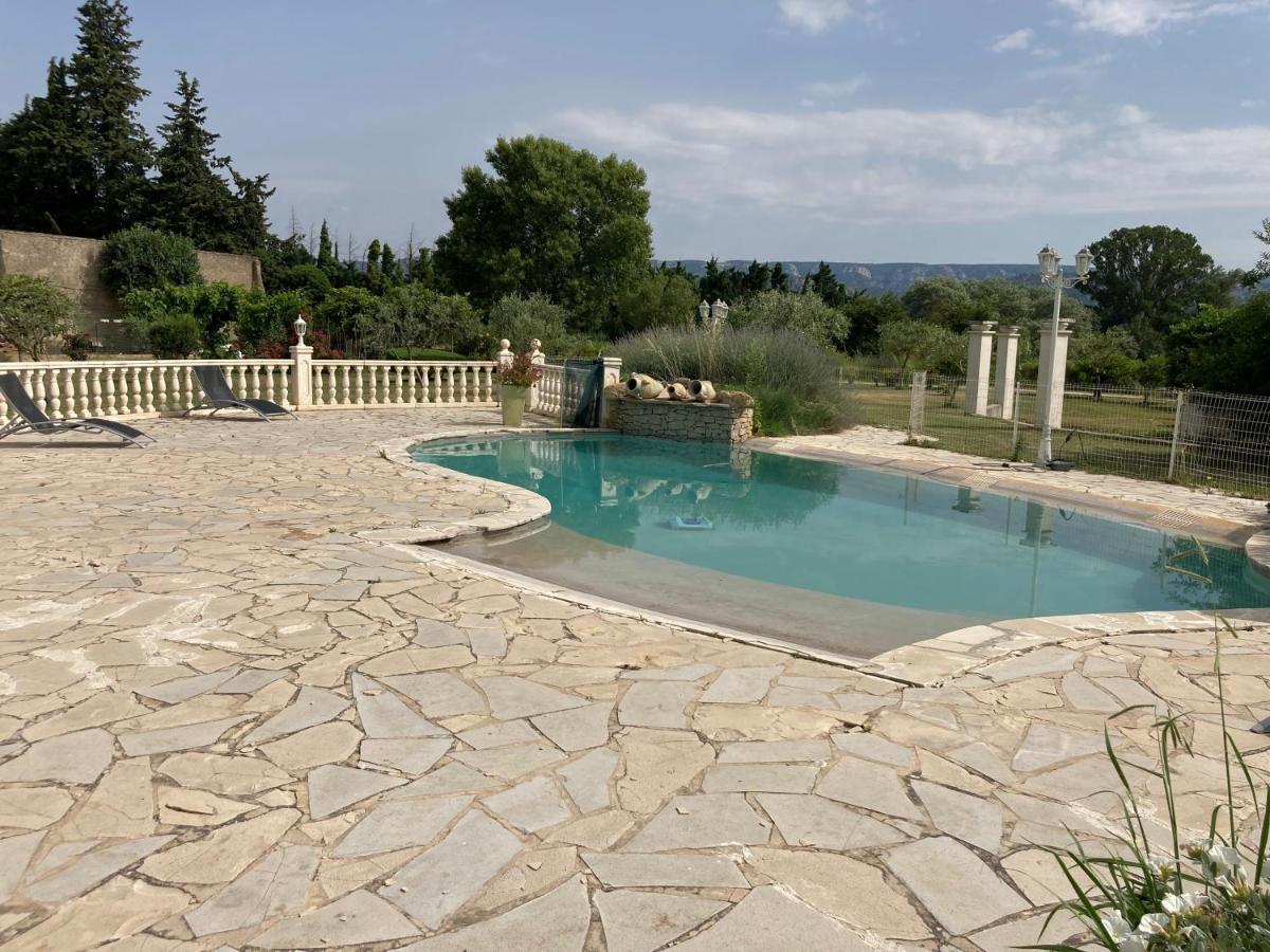 Auberge Les Olivades Mallemort Buitenkant foto